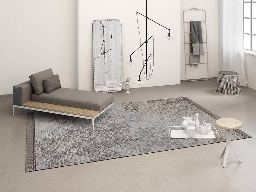 Rectangular rug