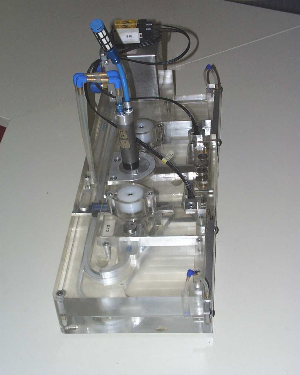 We plan and build machines and special machines