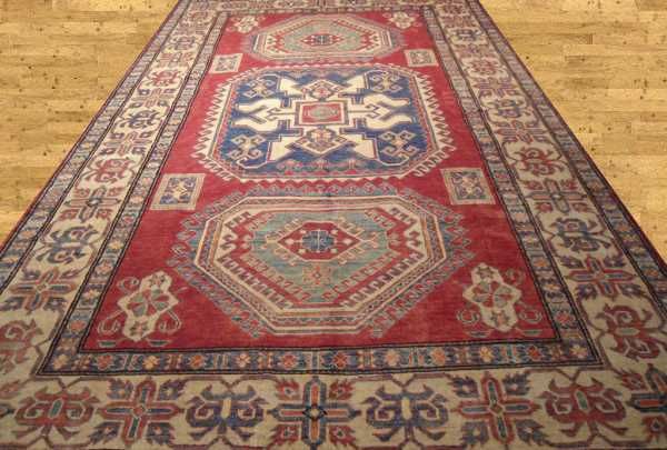 Коврики в стиле KAZAK / ковры ручной работы