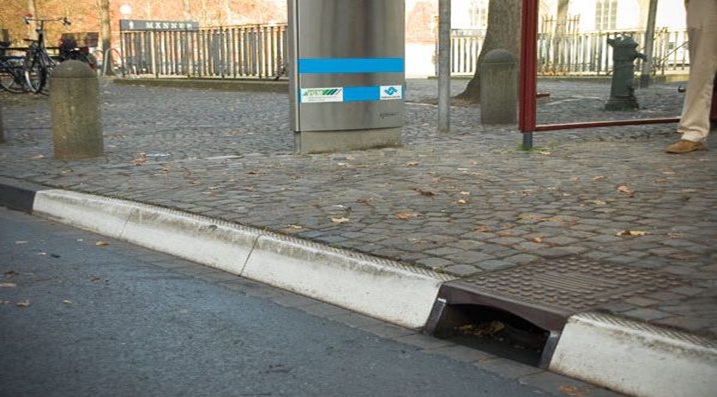 cropped-cropped-Seiteneinlauf_Bushalte-2.jpg