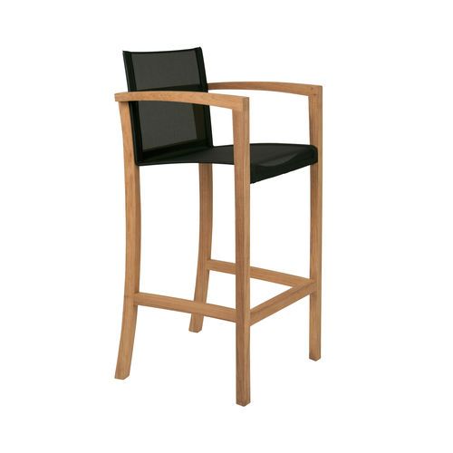 Cadeira de barra de madeira