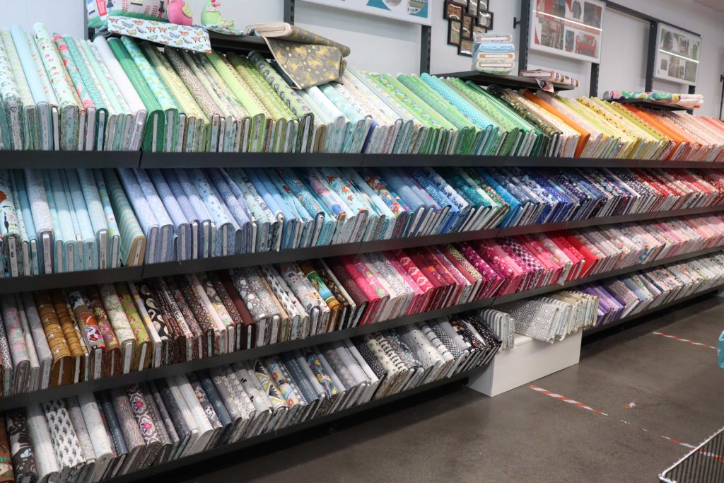 Chez GLAESERtextil, vous trouverez une large gamme de tissus et de textiles d'intérieur à la mode.
