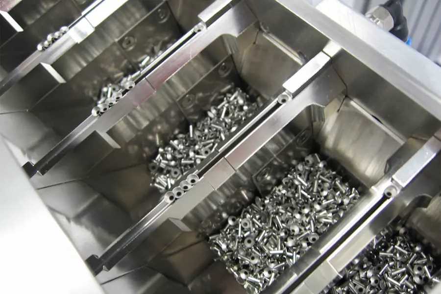 FEEDING CELLS AND SORTING SYSTEMS