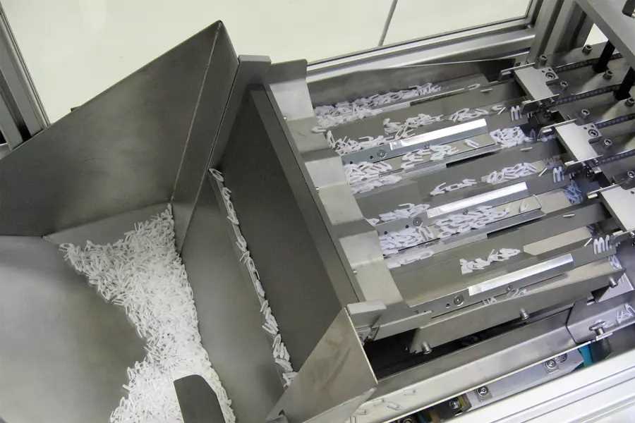 FEEDING CELLS AND SORTING SYSTEMS