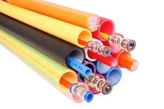 أنابيب بلاستيكية مصنوعة من PP ، HDPE ، LDPE ، ABS