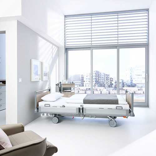 HOSPITAL BED / ELECTRIC / ULTRA-LOW