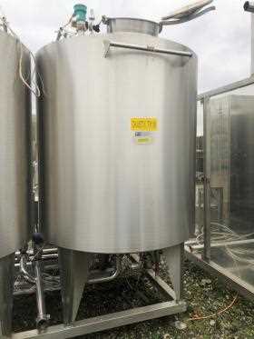 Used 2125 Litre 468 Gallon Vertical Stainless Steel Tank With Welded Double Skin Shell.