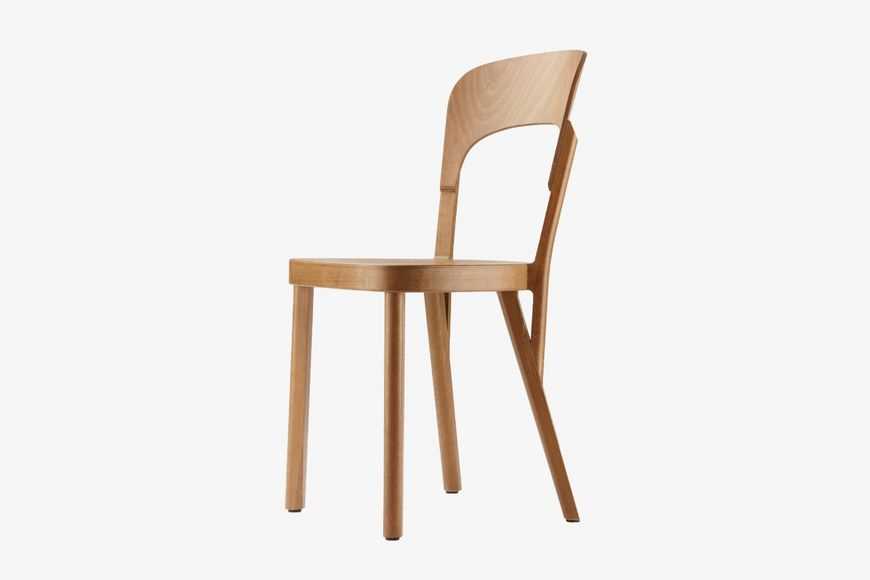 WOODEN CHAIR