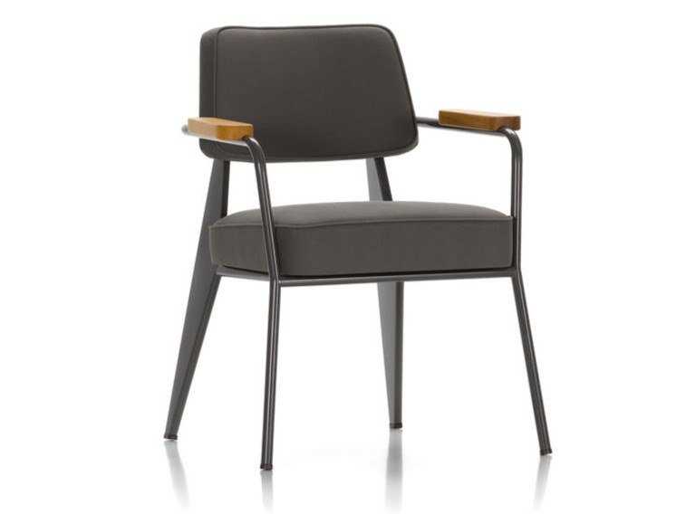 Upholstered easy chair 