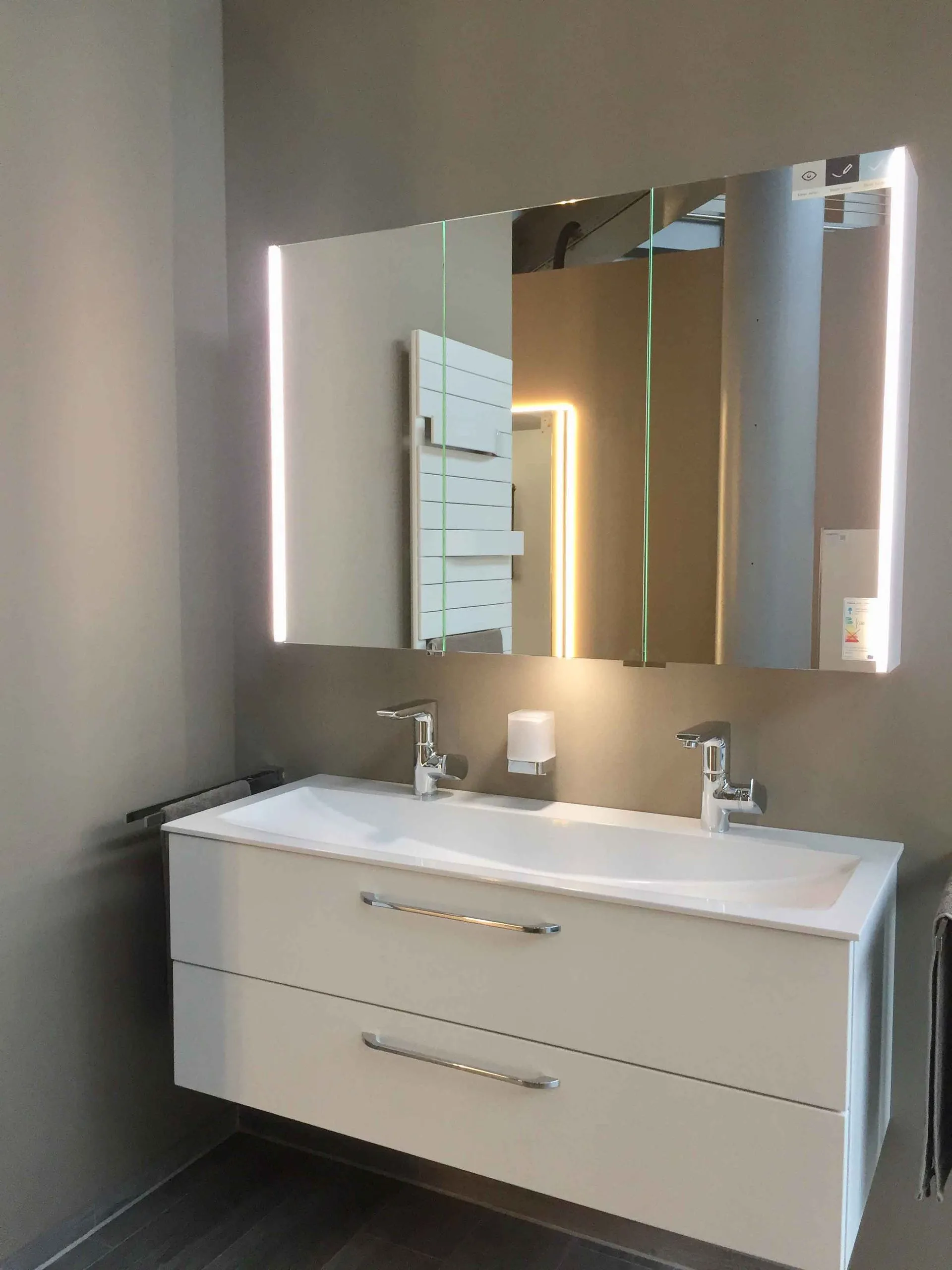 cosmetics mirror